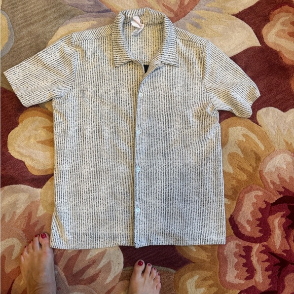 Gray Short Sleeve Button-Up Shirt - Picture 1 of 11